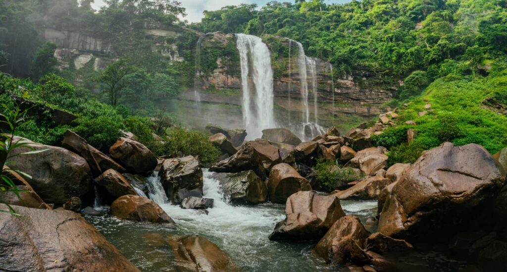 https://sundaratravelclub.com/natural tourism/